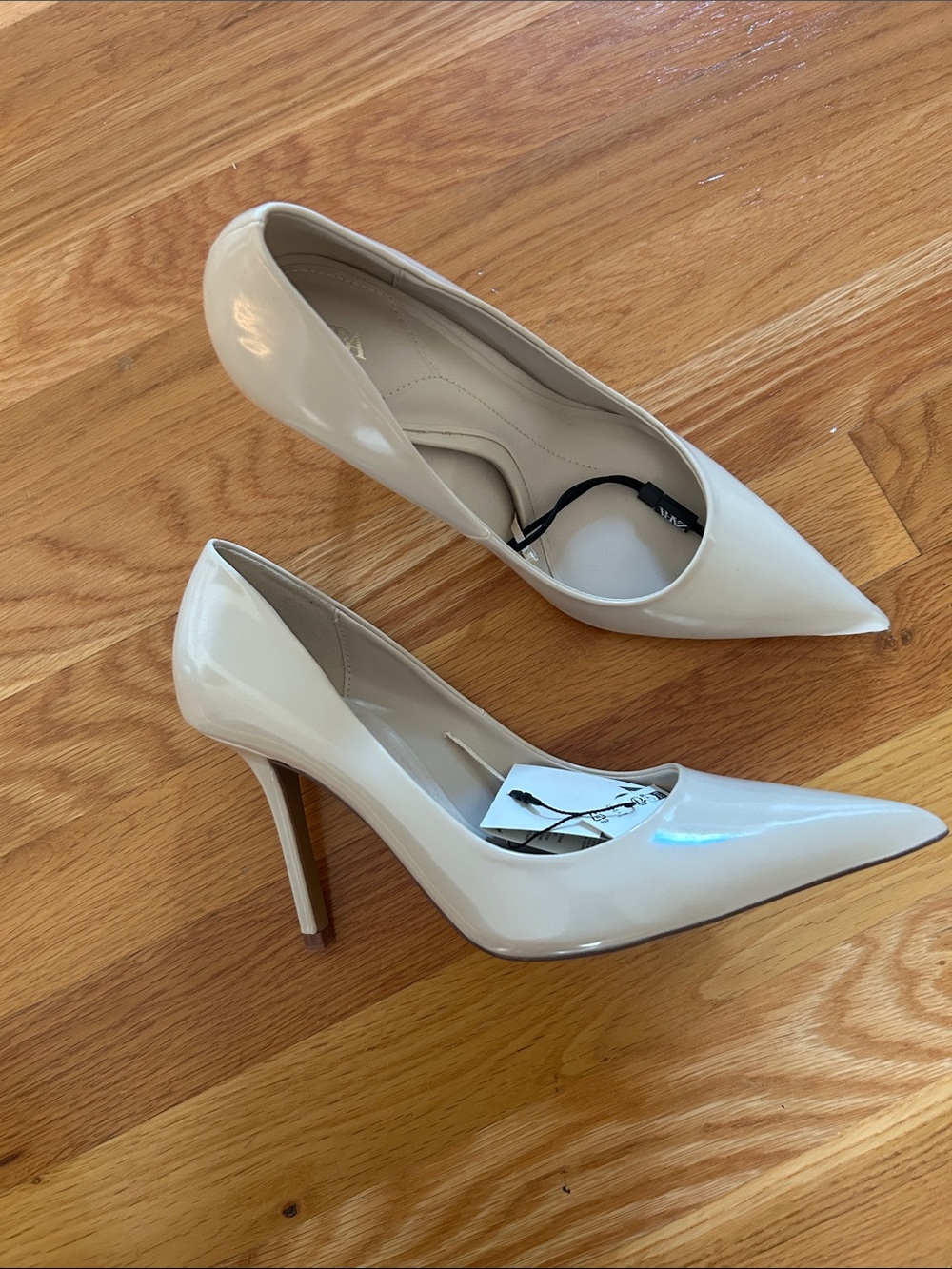 Zara Classic Nude Patent Pointed-Toe Pumps - Women
